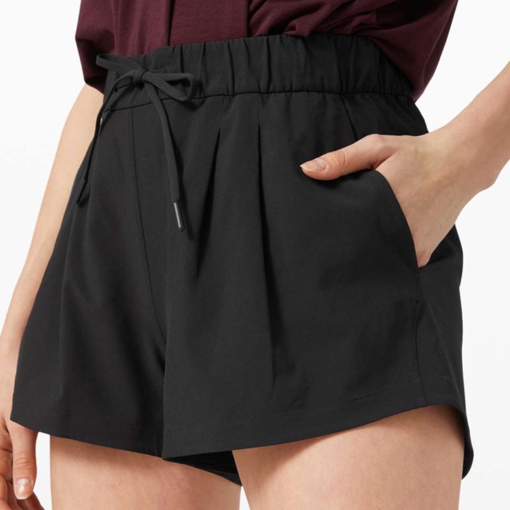 Lululemon | Stroll at Sundown Short 3" (Black) - Picture 2 of 5